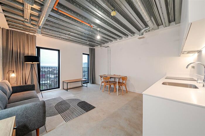 1 Bedroom Flat To Rent In Happy Walk, Leeds, LS9