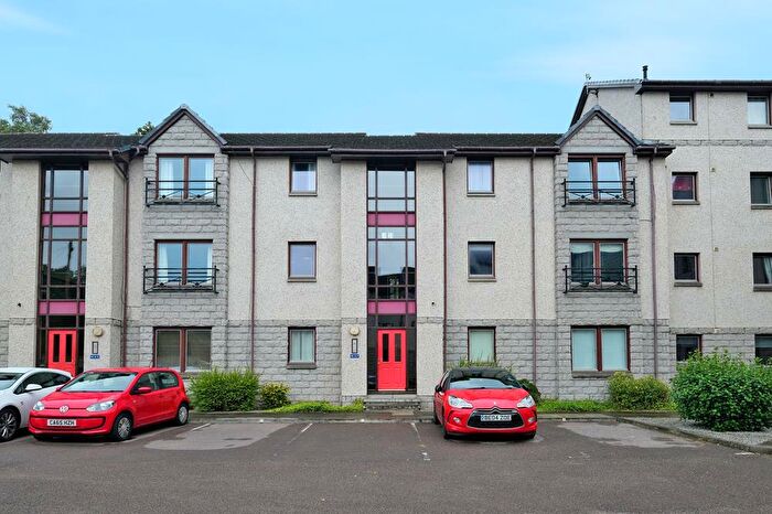 2 Bedroom Flat To Rent In Sunnybank Road, Aberdeen, AB24
