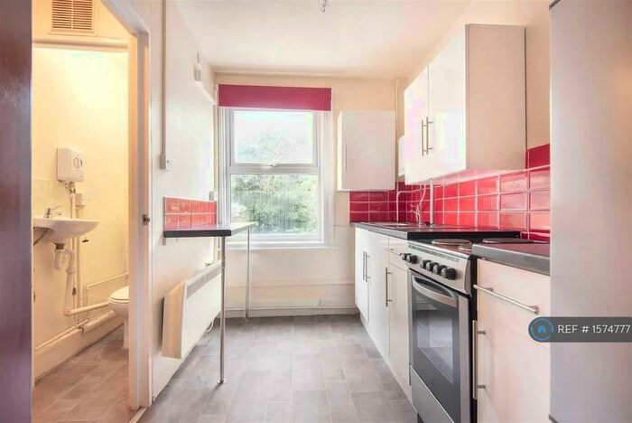 1 Bedroom Flat To Rent In Kings Road, Reading, RG1
