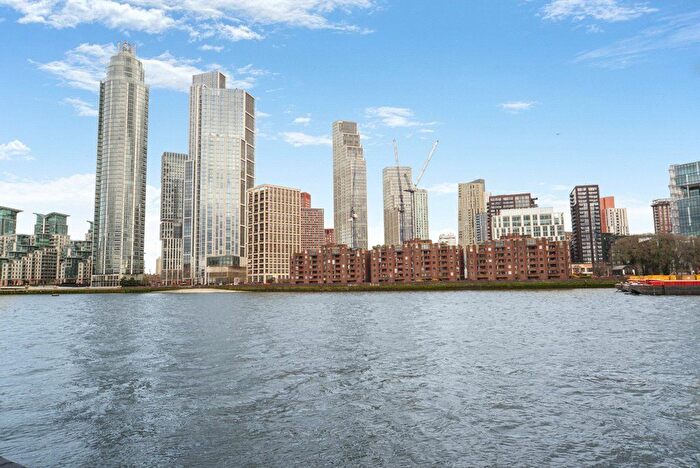 1 Bedroom Flat For Sale In Nine Elms Lane, Nine Elms, SW8