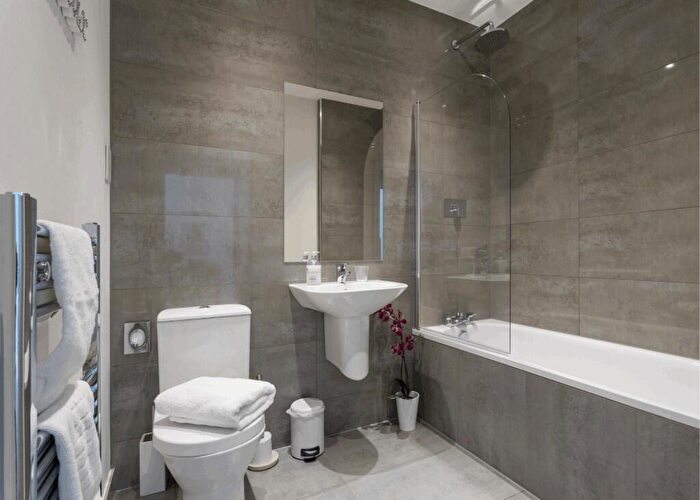 1 Bedroom Serviced Apartments To Rent In Huntingdon Road, Redhill, Surrey, RH1