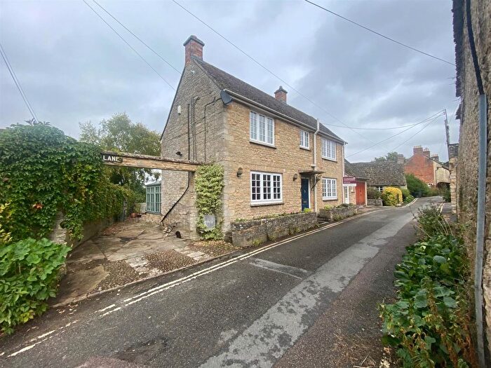3 Bedroom Detached House For Sale In Harrisons Lane, Woodstock, OX20