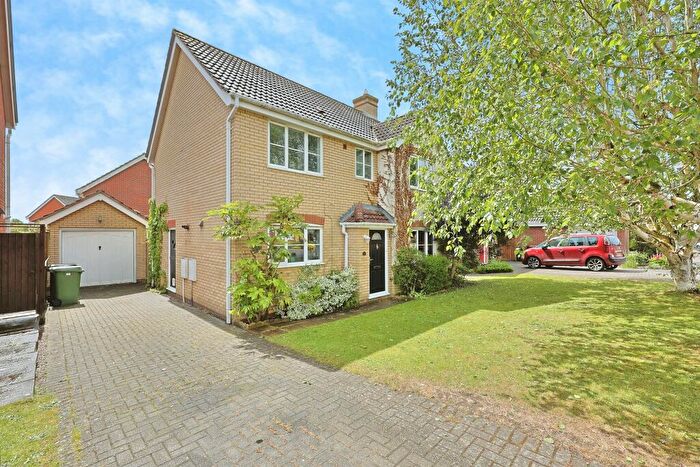 4 Bedroom Detached House For Sale In Mallow Way, Wymondham, NR18