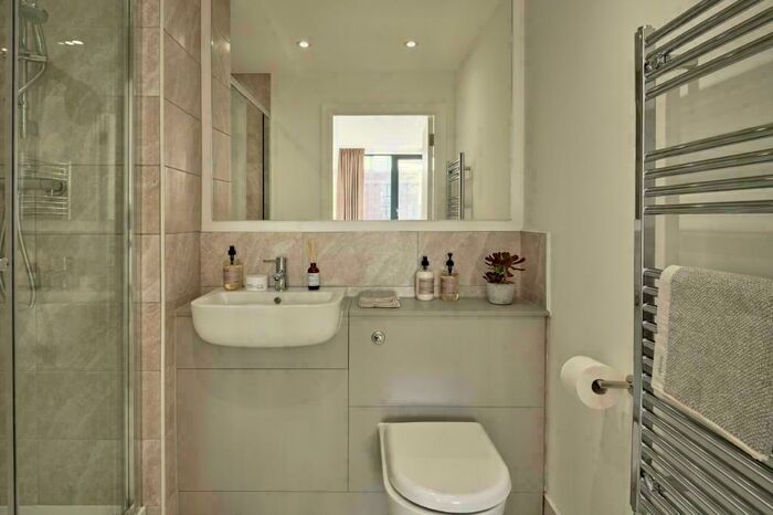 2 Bedroom Apartment To Rent In Upper Wharf Street, Manchester, Greater Manchester, M5