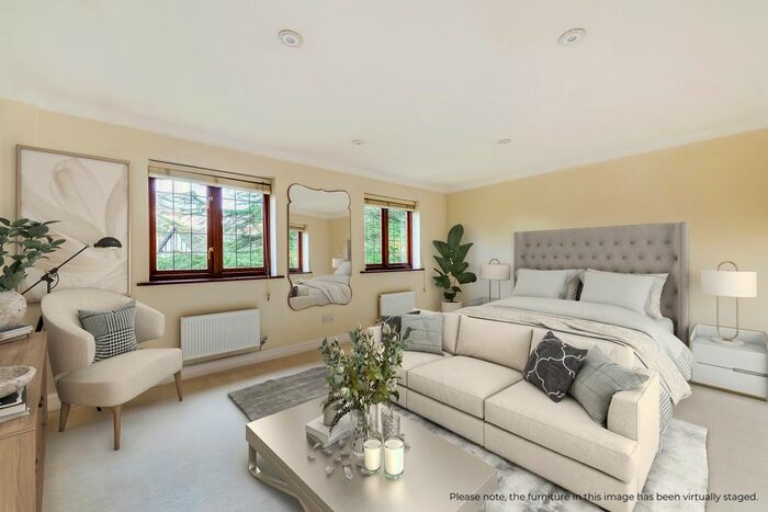5 Bedroom Detached House To Rent In Turnoak Park, Windsor, SL4