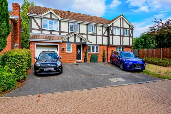 4 Bedroom Property To Rent In Stonebridge Field, Eton, Windsor, SL4