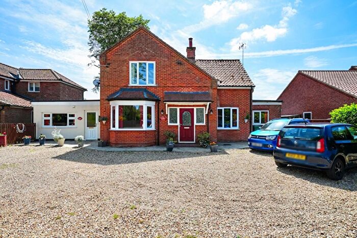4 Bedroom Detached House For Sale In Cromer Road, North Walsham, NR28