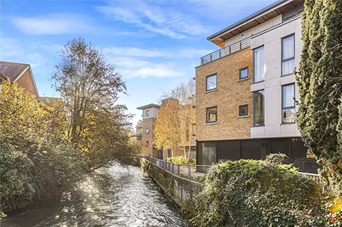 2 Bedroom Flat For Sale In Empress Court, Central Oxford, OX1