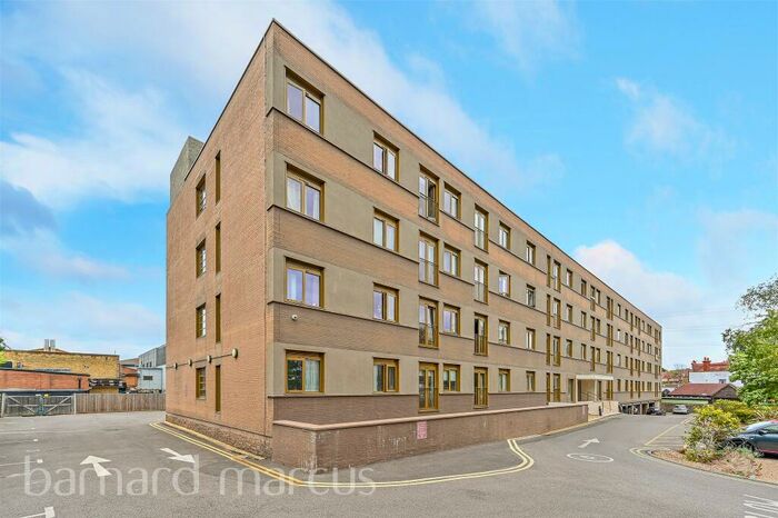 1 Bedroom Flat For Sale In London Road, Cheam, Sutton, SM3