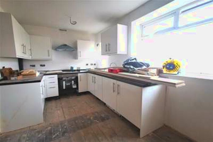 1 Bedroom Flat To Rent In Outram Street, Sutton-in-ashfield NG17