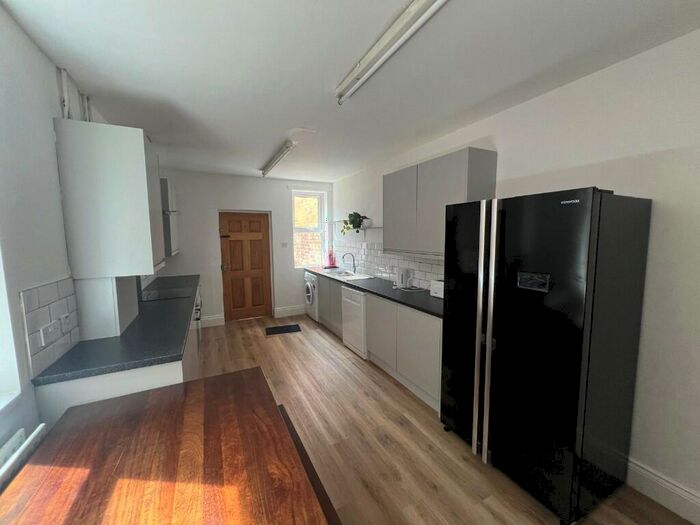 5 Bedroom Terraced House To Rent In Mayfair Road, Newcastle Upon Tyne, NE2