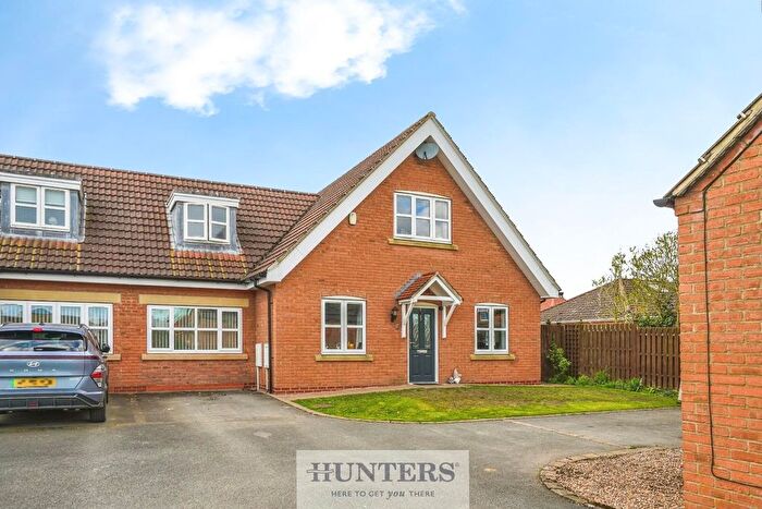 4 Bedroom Semi-Detached Bungalow For Sale In Long Acre, Camblesforth, Selby, YO8