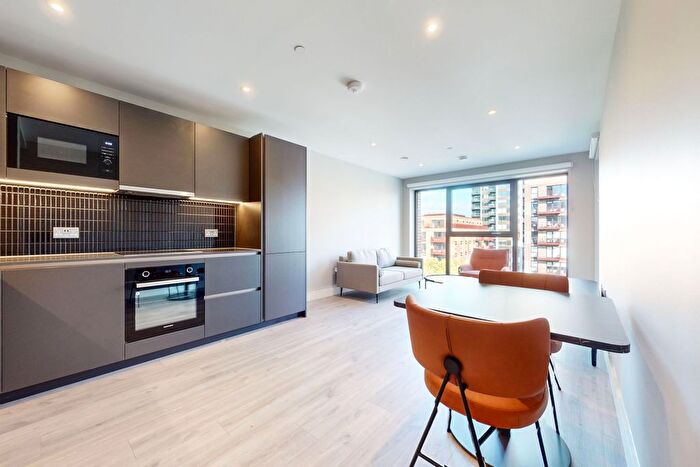 1 Bedroom Flat To Rent In Hewson Way, London, SE17