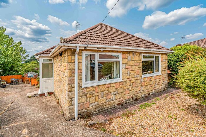 3 Bedroom Detached Bungalow For Sale In West End, Southampton, SO30