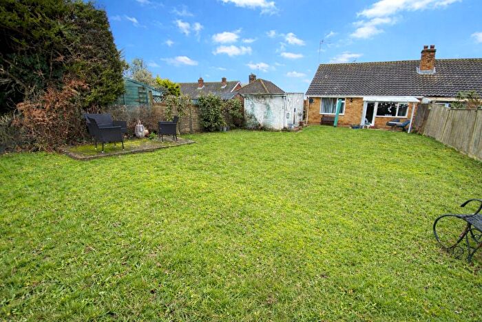 2 Bedroom Bungalow For Sale In Caburn Way, Hailsham, East Sussex, BN27