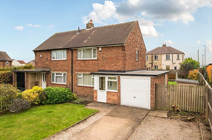 2 Bedroom Semi Detached House For Sale In Owlcotes Gardens, Pudsey, West Yorkshire, LS28