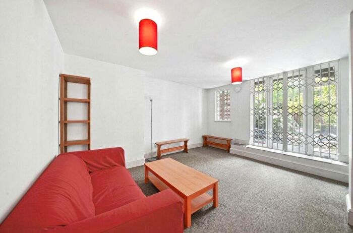 1 Bedroom Apartment To Rent In Camden Road, London, Islington, N7