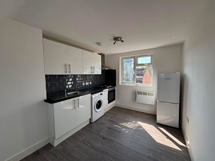 Studio To Rent In Bromley Road, N17