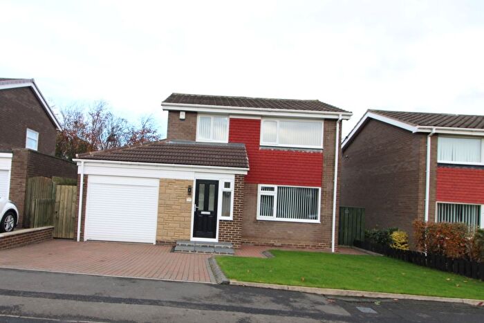 3 Bedroom Detached House For Sale In Jedburgh Close, Chapel Park, Newcastle Upon Tyne, NE5