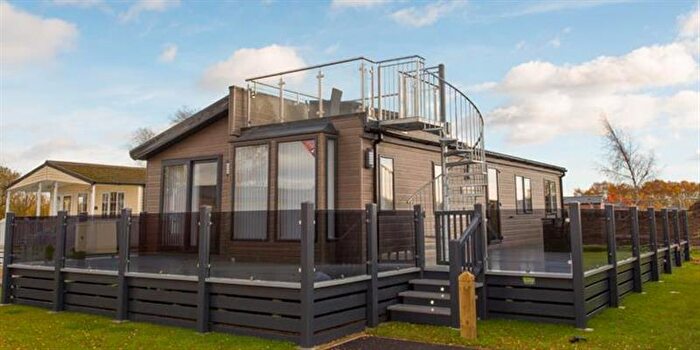 3 Bedroom Lodge For Sale In Willerby Rutherford, Tattershall Lakes Country Park, Sleaford Rd, Tattershall, Lincolnshire, LN4