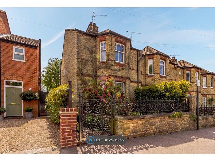 3 Bedroom End Of Terrace House To Rent In Gordon Road, Sevenoaks, TN13