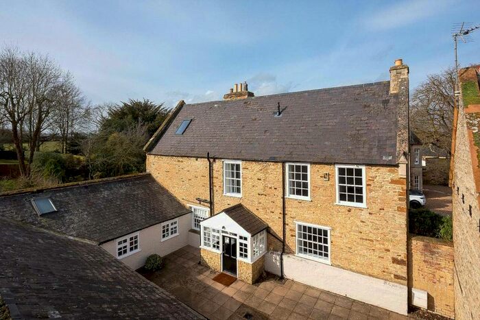 5 Bedroom House To Rent In B High St, Great Houghton, Northampton, NN4