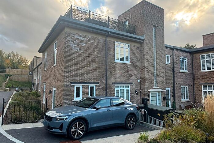 3 Bedroom End Of Terrace House For Sale In John Martin Gardens, Standish, Stonehouse, GL10