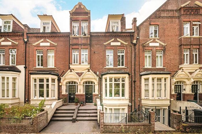 1 Bedroom Flat For Sale In Adelaide Avenue, Brockley, SE4