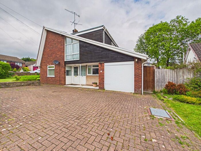 3 Bedroom Detached Bungalow For Sale In Fairfield, Penperlleni, NP4