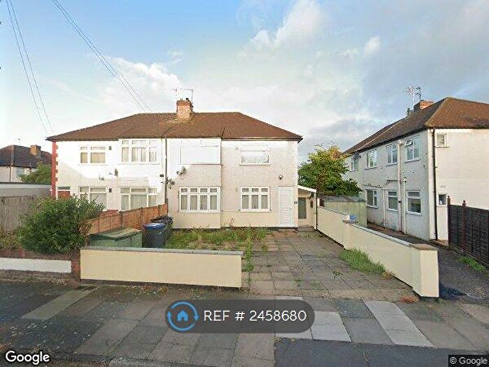 4 Bedroom Maisonette To Rent In The Sunny Road, Enfield, EN3