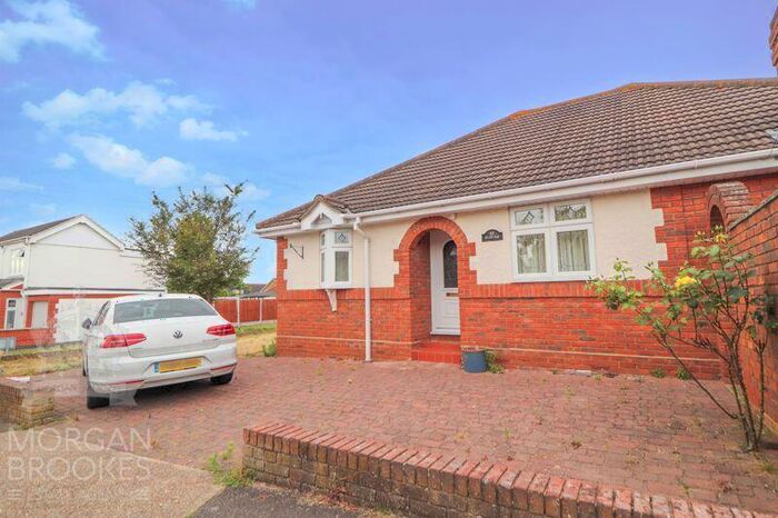 2 Bedroom Detached Bungalow To Rent In Hillside Road, Benfleet, SS7