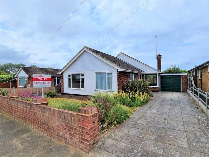 3 Bedroom Bungalow To Rent In Rodbridge Drive, Southend-On-Sea, SS1