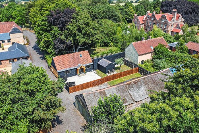 3 Bedroom Barn Conversion For Sale In Church Lane, Beaumont, CO16