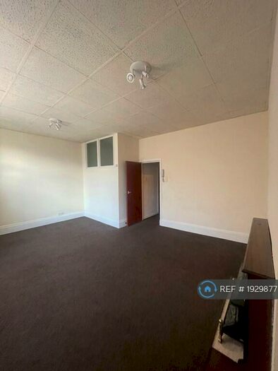 2 Bedroom Flat To Rent In Burnley Road, Padiham, Burnley, BB12