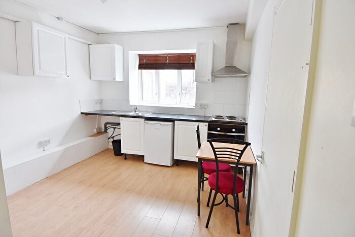 1 Bedroom Flat To Rent In Holloway Road, Islington, N7