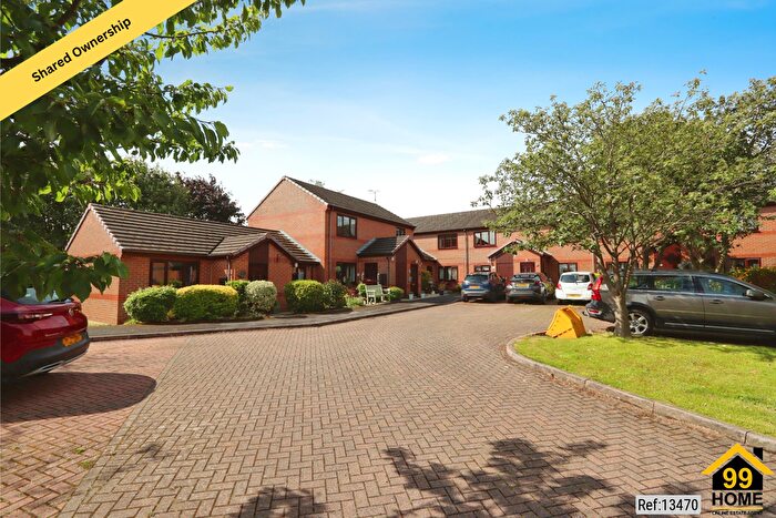 2 Bedroom Flat For Sale In The Grove, Wakefield, West Yorkshire, WF2