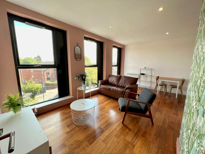 1 Bedroom Apartment To Rent In Manchester Road, Manchester, M21