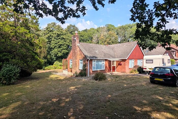 3 Bedroom Detached Bungalow For Sale In Mayles Lane, Wickham, PO17