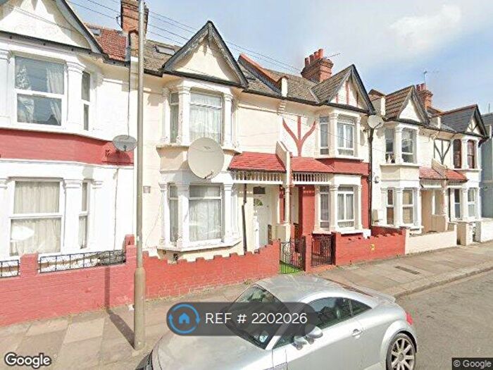 5 Bedroom Terraced House To Rent In Valnay Street, London, SW17