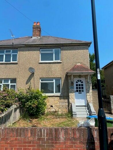 3 Bedroom Semi-Detached House To Rent In Carnation Road, Southampton, Hampshire, SO16