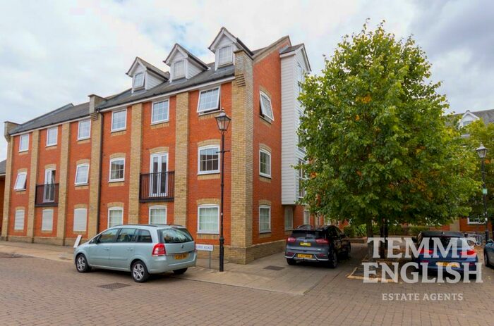 2 Bedroom Flat To Rent In Hesper Road, Colchester, CO2