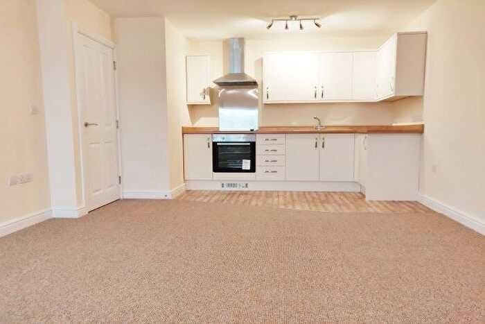 1 Bedroom Flat To Rent In - Torbay Road, Paignton, TQ4