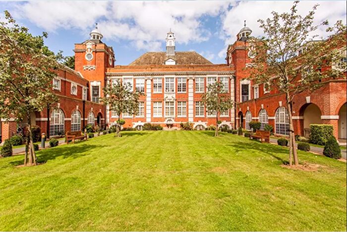 1 Bedroom Flat For Sale In Tutelage Court, College Terrace, London, E3