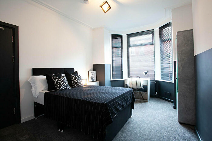 5 Bedroom Terraced House To Rent In Mabfield Road, Fallowfield, Manchester, M14