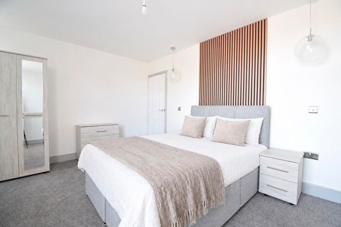 3 Bedroom End Of Terrace House To Rent In () Whitehouse Lane, Sheffield, S6