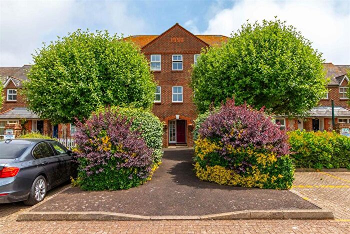 1 Bedroom Flat For Sale In High Street, Worthing, BN11