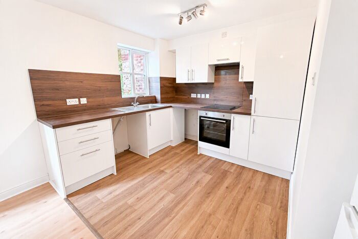 2 Bedroom Flat To Rent In Manton Road, Enfield, EN3