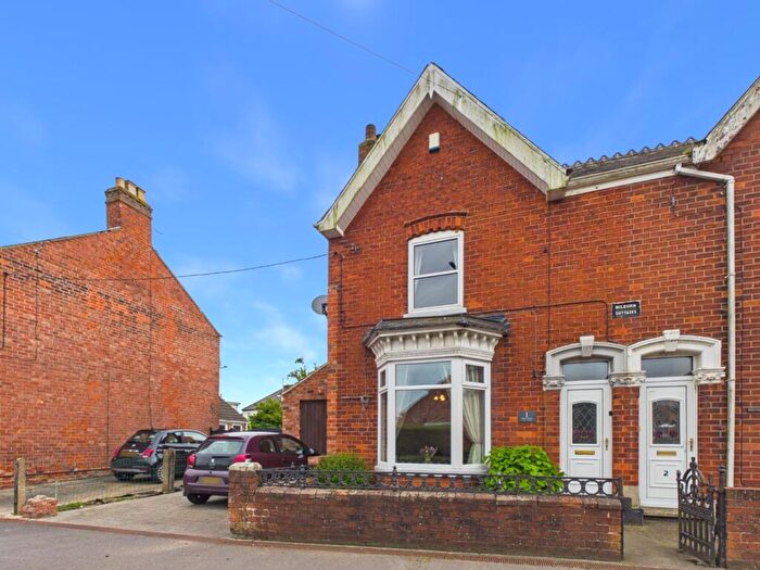 3 Bedroom Semi-Detached House For Sale In Milburn Cottages, Spruce Lane, Ulceby, DN39