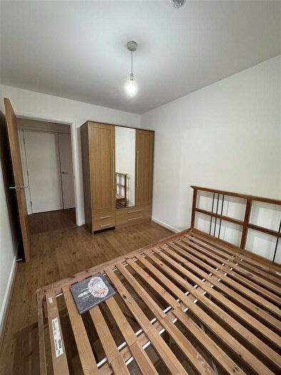2 Bedroom Flat To Rent In Axe Street, Barking, IG11