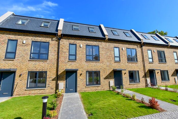 4 Bedroom Terraced House To Rent In Manor Lane, Fawkham, DA3